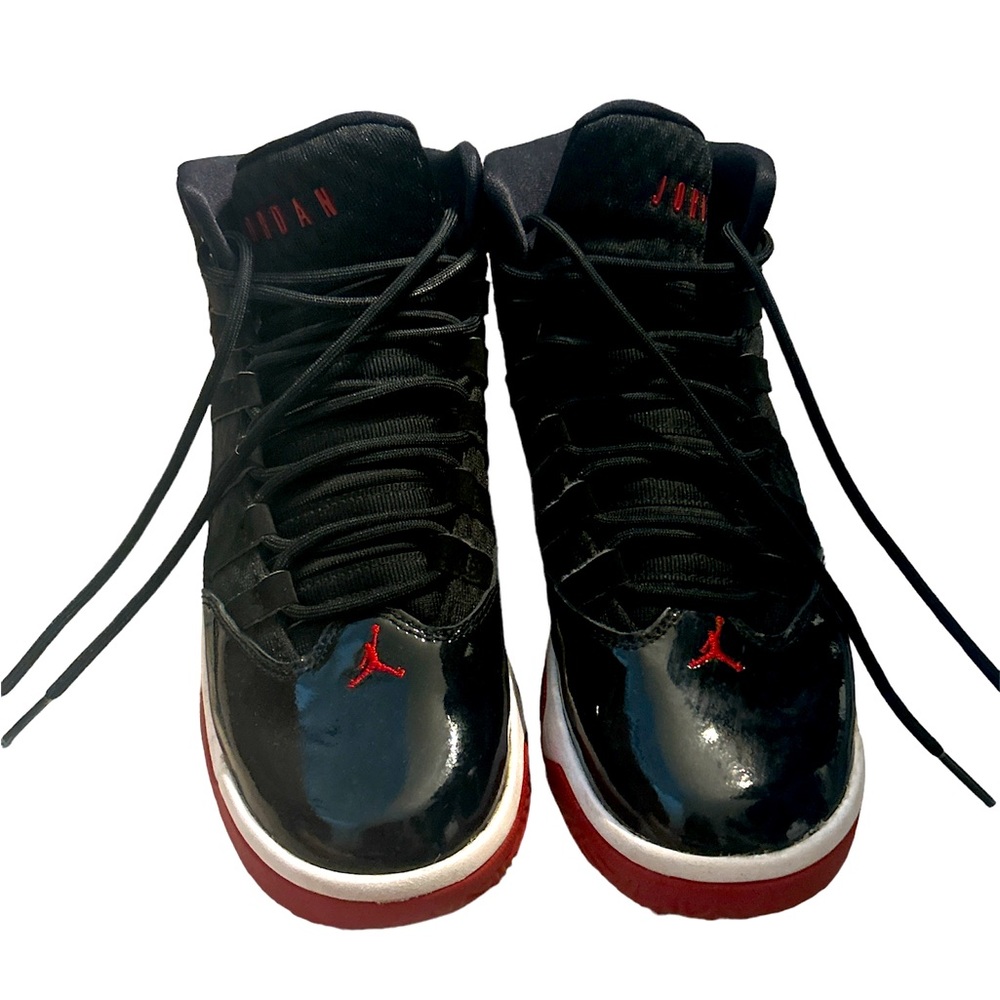 Jordan Max Aura Size 5.5 Youth